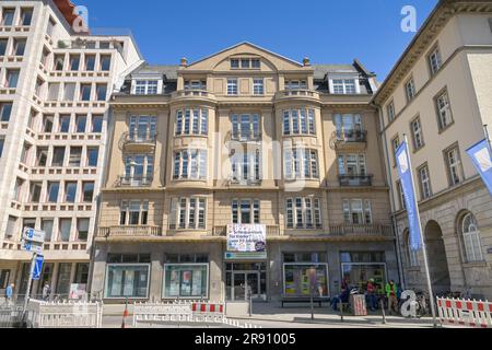 Wiesbadener Musikakademie und Wiesbadener Musik- & Kunstschule, Schillerplatz, Wiesbaden, Hessen, Allemagne Banque D'Images