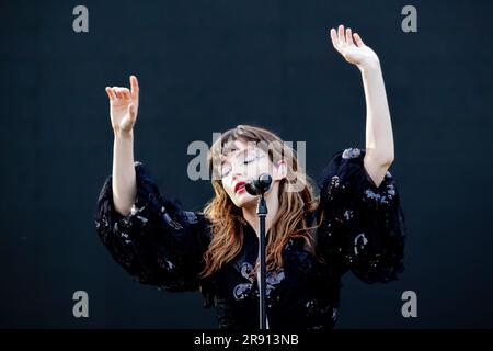 Naples Italie 21 juin 2023 Chvrches - ouverture du Coldplay - Live at Diego Armando Maradona Stadium © Andrea Ripamonti / Alay Banque D'Images