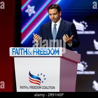 23 juin 2023, Washington, District de Columbia, États-Unis - le gouverneur de Floride, RON DESANTIS, s'exprime à la conférence de la Coalition foi et liberté sur la voie de la politique de la majorité. La conférence est le plus grand rassemblement de politiques publiques de militants conservateurs et chrétiens du pays.(Credit image: © Brian Cahn/ZUMA Press Wire) USAGE ÉDITORIAL SEULEMENT! Non destiné À un usage commercial ! Banque D'Images