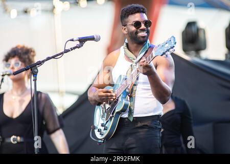 Milan, Italie. 23rd juin 2023. Le chanteur-compositeur-interprète américain et guitariste ABRAHAM ALEXANDER joue en direct sur scène à Carroponte ouvrant le spectacle des Lumineers. Crédit: Rodolfo Sassano/Alay Live News Banque D'Images