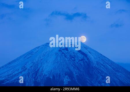 Fuji et pleine lune Banque D'Images