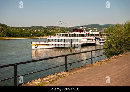 Braubach, 24th juin 2023 : le bateau à aubes Goethe navigue à Braubach, une petite ville de la vallée du Rhin supérieur en Allemagne. Banque D'Images