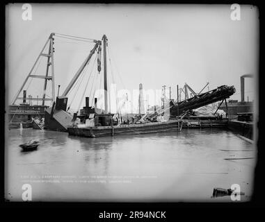 Wreck of Crane Hercules 18 juin 1910, photo du bureau du génie civil, 11-15 h, 20 juin 1910, look West. Négatifs en plaques de verre de la construction et de la réparation de bâtiments, d'installations et de navires au New York Navy Yard. Banque D'Images