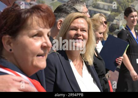 Potsdam, Allemagne. 24th juin 2023. La ministre fédérale de l'intérieur Nancy Faeser (SPD) visite la Journée de la protection civile à Potsdam crédit: Michael Bahlo/dpa/Alamy Live News Banque D'Images