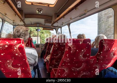 1964 Leyland Harrington Grenadier 3110 car faisant des tours dans la Grande Orme à Llandudno, au nord du pays de Galles, au Royaume-Uni. Banque D'Images