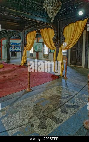 12 24 2006 Vintage intérieur typique du style Peshwa ama Vishrambaug AMA Pune Maharashtra Inde Asie. Banque D'Images