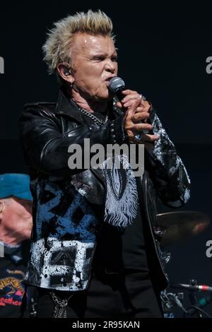 Glastonbury, Royaume-Uni. 24th juin 2023. Billy Idol a photographié en train de jouer à l'autre étape pendant le Glastonbury 2023 à la ferme de la valeur. Photo de Julie Edwards crédit: JEP Celebrity photos/Alamy Live News Banque D'Images