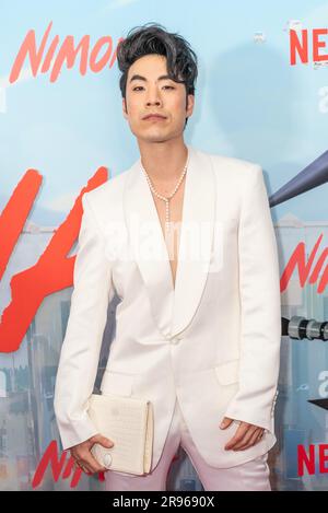 Eugene Lee Yang assiste à une projection spéciale de Nimona de Netflix à New York à AMC Lincoln Square sur 24 juin 2023 Banque D'Images