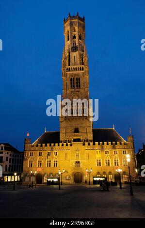 Belfry and Cloth Hall, Belfort, Grote Markt, Bruges, Flandre Occidentale, Belgique Banque D'Images