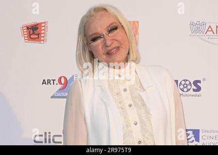 Rome, Italie. 24th juin 2023. Eleonora Giorgi participe à la photocall de Pellicola d'Oro 2023 à via Veneto. Crédit : SOPA Images Limited/Alamy Live News Banque D'Images