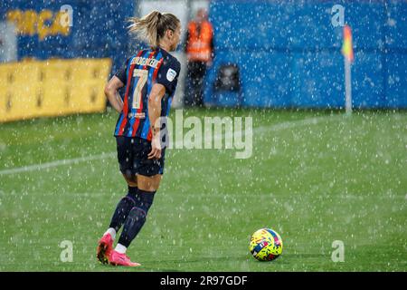 BARCELONE - APR 30 : Crnogorcevic en action pendant le match Primera Division Femenina entre le FC Barcelone et le Sporting de Huelva au Johan Cruyff Banque D'Images