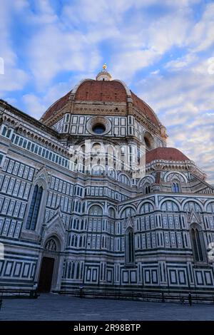 Cathédrale Santa Maria del Fiore de Florence, Italie : vue détaillée du dôme de Brunelleschi. Banque D'Images