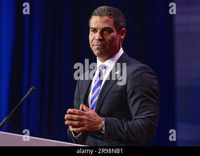 Washington, États-Unis. 25th juin 2023. Le maire Francis X. Suarez (républicain de Miami, Floride), candidat à la nomination républicaine pour la présidence des États-Unis en 2024, fait des remarques à la conférence de la Coalition pour la foi et la liberté sur la voie de la politique majoritaire de 2023 à l'hôtel Hilton de Washington, DC, Etats-Unis, vendredi, 23 juin, 2023. Photo par Ron Sachs/CNP/ABACAPRESS.COM crédit: Abaca Press/Alay Live News Banque D'Images