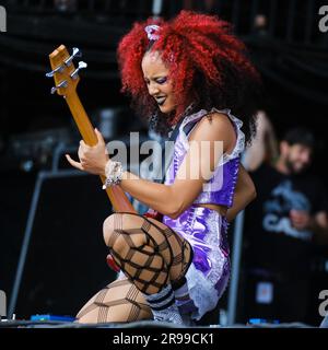 Glastonbury, Royaume-Uni. 25th juin 2023. Géorgie au sud des Twins de Nova photographiés en train de jouer à l'autre étape pendant le Glastonbury 2023 à la ferme de la valeur. Photo de Julie Edwards crédit: JEP Celebrity photos/Alamy Live News Banque D'Images