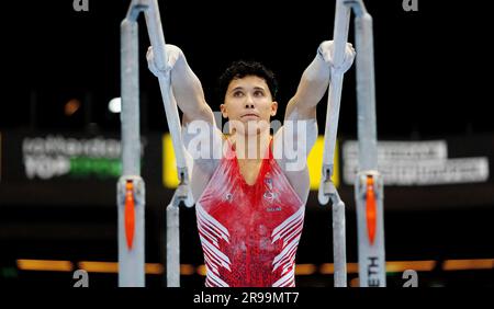ROTTERDAM - Jermain Grunberg pendant le pont final de l'appareil à la gymnastique NK à Ahoy. ANP IRIS VAN DEN BROEK pays-bas hors - belgique hors Banque D'Images