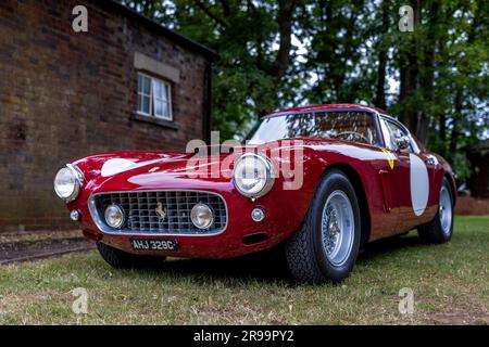 1965 Ferrari 250 GT, exposée au volant de Bicester qui s'est tenu au Bicester Heritage Centre le 17th juin 2023. Banque D'Images