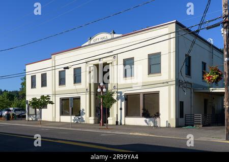 Silverton, OREGON, États-Unis - 12 juin 2023; façade de l'hôtel de ville de Silverton dans le comté de Marion, Oregon Banque D'Images