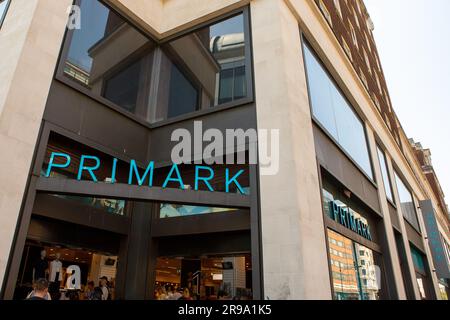 Vue générale du magasin PRIMARK d'Oxford Street. Banque D'Images