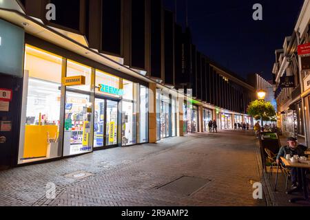 Utrecht, NL - OCT 9, 2021: Casa Store à l'intérieur de la galerie marchande Hoog Catherijne à Utrecht, pays-Bas. Casa est un magasin de décoration. Banque D'Images