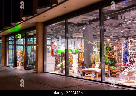 Utrecht, NL - OCT 9, 2021: Casa Store à l'intérieur de la galerie marchande Hoog Catherijne à Utrecht, pays-Bas. Casa est un magasin de décoration. Banque D'Images