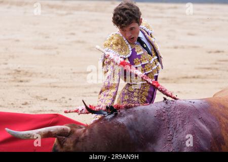 Le corrigeur Jorge Martinez lors de la corrida de Novillada victorieux sur la Plaza de las Ventas à Madrid, 25 juin 2023 Espagne Banque D'Images