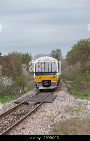 Un train Chiltern Railways de classe 165 à Little Kimble sur le chemin de fer à voie unique Banque D'Images