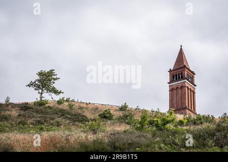 SILKEBORG, DANEMARK, 23 JUILLET 2015 : la montagne du ciel au bord du lac Gudenaaen par temps nuageux Banque D'Images