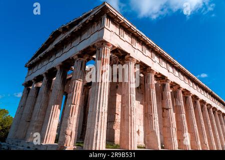 Le temple d'Hephaestus ou Hephaisteion est un temple grec bien conservé dédié à Hephaestus, à Athènes, en Grèce. Banque D'Images