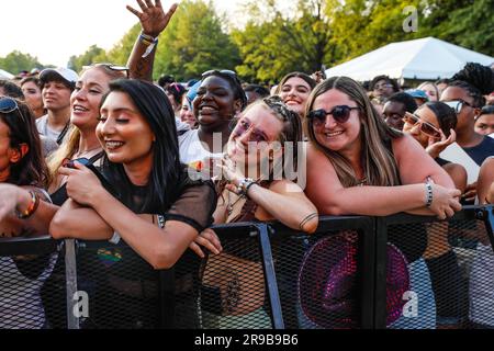 24 juin 2023, NASHVILLE, TENNESSEE, États-Unis : Nashville célèbre son amour avec le parc national du centre commercial du Capitole du Bicentennial, à Broadway, Nashville, Tennessee, samedi, 24 juin 2023. (Credit image: © Clutch Pockets Wambli/ZUMA Press Wire) USAGE ÉDITORIAL SEULEMENT! Non destiné À un usage commercial ! Banque D'Images