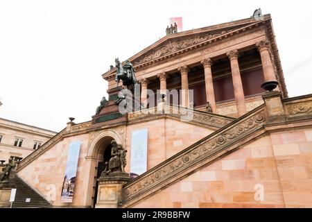 Berlin, Allemagne - 17 DEC 2021: La Galerie nationale, Nationalgalerie est un musée d'art des siècles 19th, 20th et 21st, qui fait partie du Stat de Berlin Banque D'Images