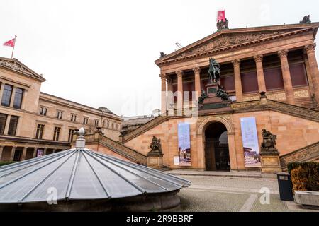 Berlin, Allemagne - 17 DEC 2021: La Galerie nationale, Nationalgalerie est un musée d'art des siècles 19th, 20th et 21st, qui fait partie du Stat de Berlin Banque D'Images