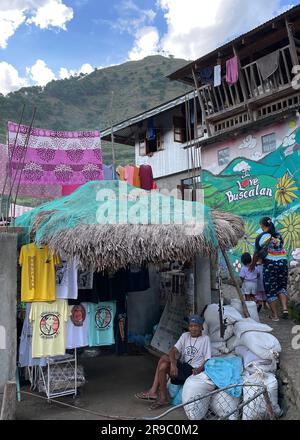Buscalan, Philippines. 24th mai 2023. Souvenirs sont dédiés à sa ville natale Maria Oggay, populairement connu sous le nom d'Apo Whang-OD, le plus vieux mababatok ou tatoueur traditionnel aux Philippines. À 106 ans, Whang-OD pratique encore l'art antique du batok - la technique de tatouage à la main en utilisant une épine de citron et de la suie de charbon qu'elle a appris comme une adolescente. (À dpa 'Tattoo art à 106 ans: Visite de Vogue Cover Girl Whang-OD') Credit: Girlie Linao/dpa/Alay Live News Banque D'Images