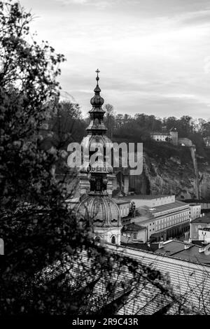 Salzbourg, Autriche - 27 décembre 2021 : l'abbaye Saint-Pierre, ou l'abbaye Saint-Pierre, est un monastère bénédictin et une ancienne cathédrale dans la ville autrichienne Banque D'Images