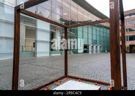 Nuremberg, Allemagne - DEC 28, 2021: Neues Museum Nurnberg (NMN) est un musée d'art et de design moderne et contemporain à Nuremberg. Banque D'Images