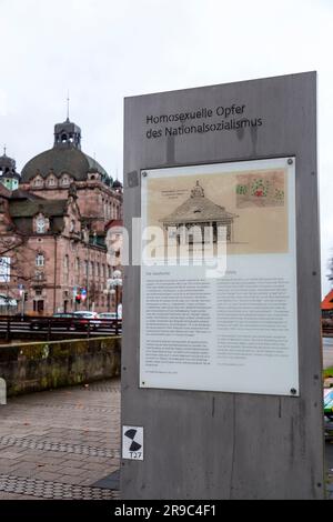 Nuremberg, Allemagne - DEC 28, 2021: Le Magnus-Hirschfeld-Platz de Nuremberg au Sterntor a été le mémorial local pour les victimes homosexuelles de Banque D'Images