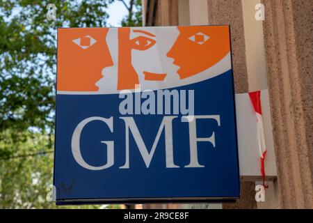 annecy , France - 06 16 2023 : logo GMF marque et texte enseigne chaîne rue façade compagnie d'assurance de l'agence française de services financiers Banque D'Images