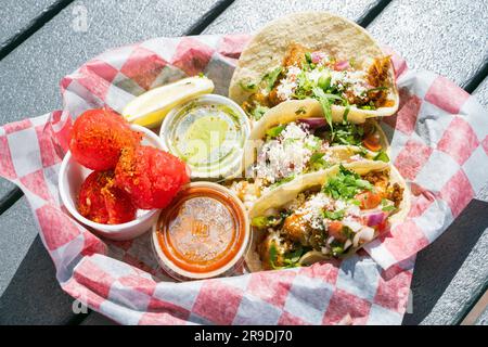 Crevettes Tacos, Southern MOST Sandys Cafe, Food Truck Key West, Floride, États-Unis Banque D'Images