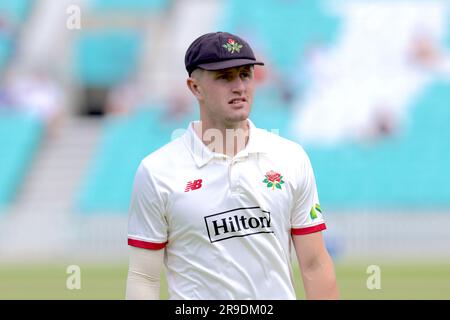 Londres, Royaume-Uni. 26th juin 2023. Jack Blatherwick de Lancashire à Surrey, prenez Lancashire au championnat du comté de Kia Oval, deuxième jour. Credit: David Rowe/Alay Live News Banque D'Images