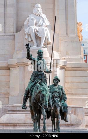 Madrid, Espagne - 16 FÉVRIER 2022 : Plaza de Espana est une grande place et une destination touristique populaire située dans le centre de Madrid, à l'extrémité ouest du G Banque D'Images