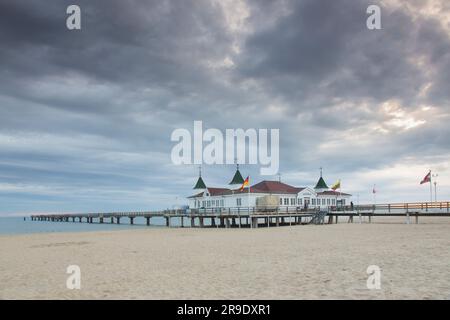 Le quai de plaisance d'Ahlbeck sur l'île Baltique Usedom, Mecklembourg-Poméranie occidentale, Allemagne Banque D'Images