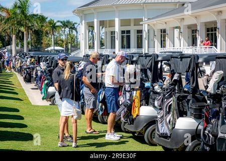 Préparation au tournoi de golf, Quail Creek Country Club, Naples, Floride, États-Unis Banque D'Images