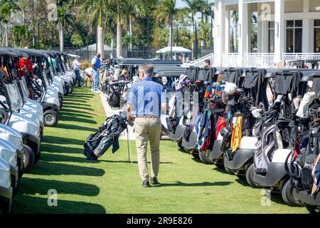 Préparation au tournoi de golf, Quail Creek Country Club, Naples, Floride, États-Unis Banque D'Images