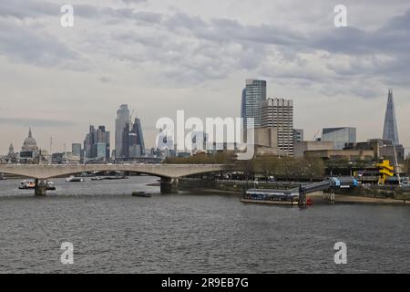 Waterloo Bridge et London Skyline Royaume-Uni avril 2023 Banque D'Images