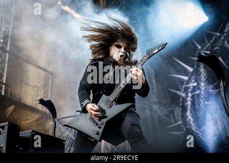 Oslo, Norvège. 22nd, juin 2023. Le groupe polonais Behemoth joue un concert lors du festival de musique norvégien tonnes of Rock 2023 à Oslo. Ici, le guitariste Seth est vu en direct sur scène. (Crédit photo: Gonzales photo - Terje Dokken). Banque D'Images