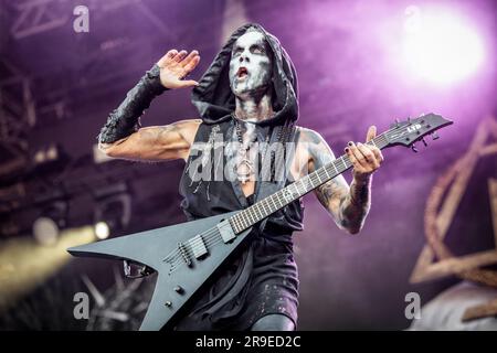 Oslo, Norvège. 22nd, juin 2023. Le groupe polonais Behemoth joue un concert lors du festival de musique norvégien tonnes of Rock 2023 à Oslo. Ici, le chanteur et guitariste Nergal est vu en direct sur scène. (Crédit photo: Gonzales photo - Terje Dokken). Banque D'Images