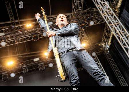 Oslo, Norvège. 21st, juin 2023. Le groupe suédois Sator donne un concert en direct pendant le festival de musique norvégien Ttons of Rock 2023 à Oslo. Ici, le bassiste Heikki Kiviaho est vu en direct sur scène. (Crédit photo: Gonzales photo - Terje Dokken). Banque D'Images