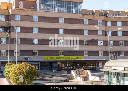 Salamanque, Espagne - 20 février 2022: Vue extérieure de l'hôpital universitaire de Salamanque, Castille et Léon, Espagne. Banque D'Images