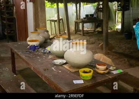 Musée et atelier de céramique dans la ville de Chazuta dans la jungle péruvienne. Banque D'Images