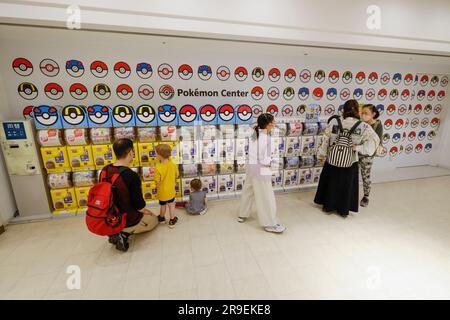 CENTRE POKEMON, IKEBUKURO, TOKYO Banque D'Images