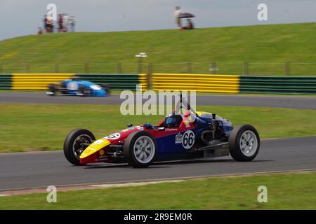 Dalton on Tees, 25 juin 2023. Philip Waterhouse au volant du championnat de Formule Vee du groupe Martins lors de la rencontre du Motor Club 750 au circuit Croft. Crédit : Colin Edwards Banque D'Images